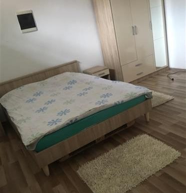 Banese-me-qera (1)