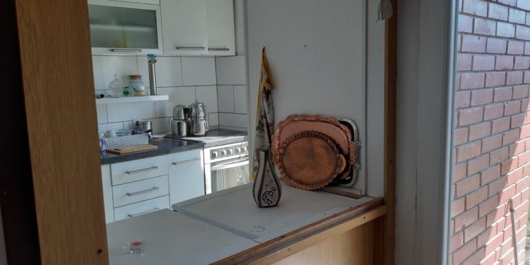 IMG-46f1adc1ceb644dd1dd04f158faef85e-V