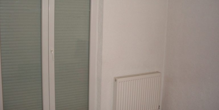 IMG-08eef704382731c17db4cc84592c9344-V