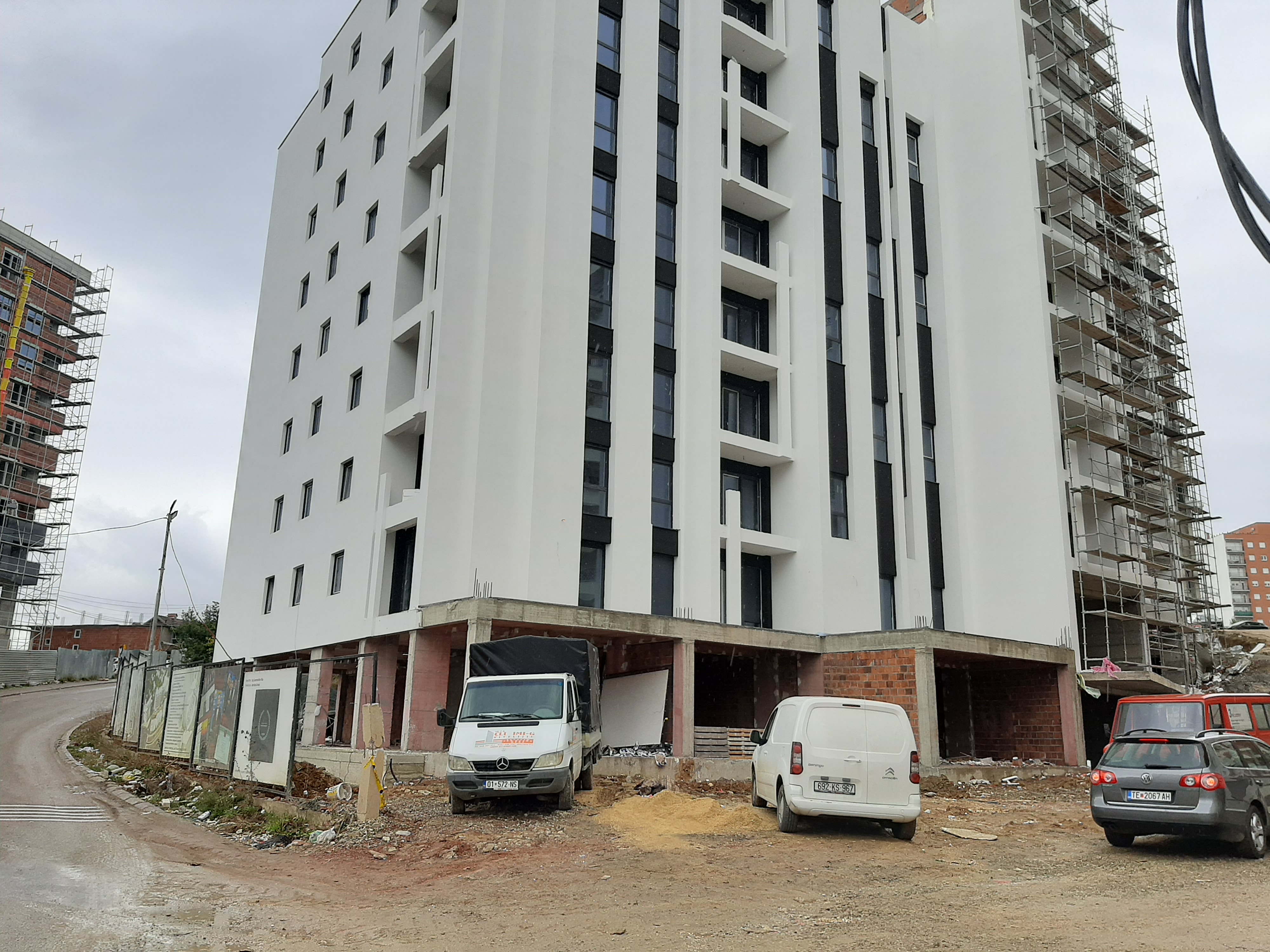 Shitet banesa 2 dhomëshe 65m2 kati 5 Mati 1