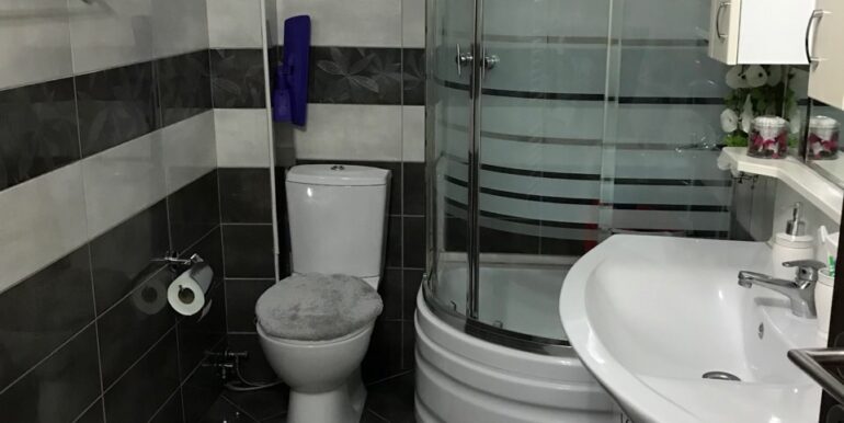IMG-8ac5dafd5607d664121b17f56aab17c8-V