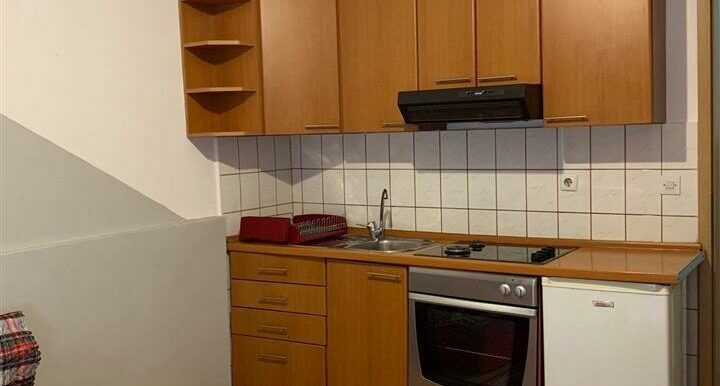 Shes-banesen-mbrapa-Teatrit-Kombetar-ne-Prishtine (5)