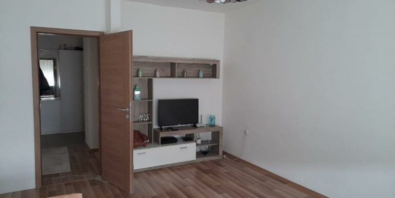 Shitet-Banesa-ne-Prishtine--Pejton- (7)