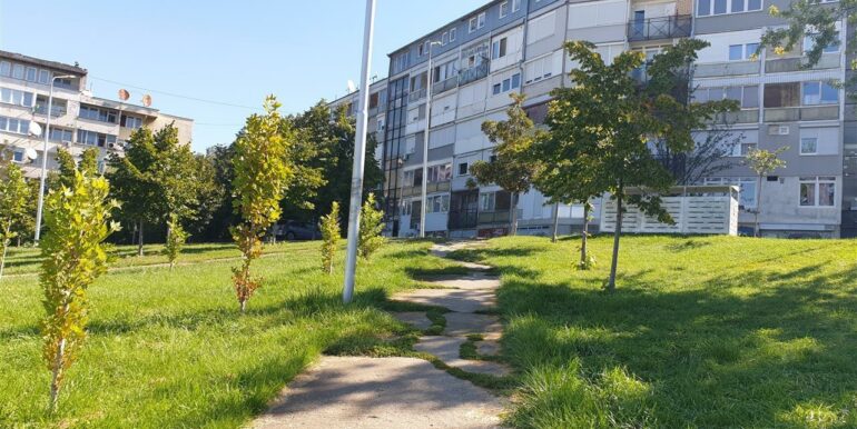 OFERT----SHITET-BANESA-E-PËRSHTATSHME-PËR-ZYRE-ORDINANCË (3)