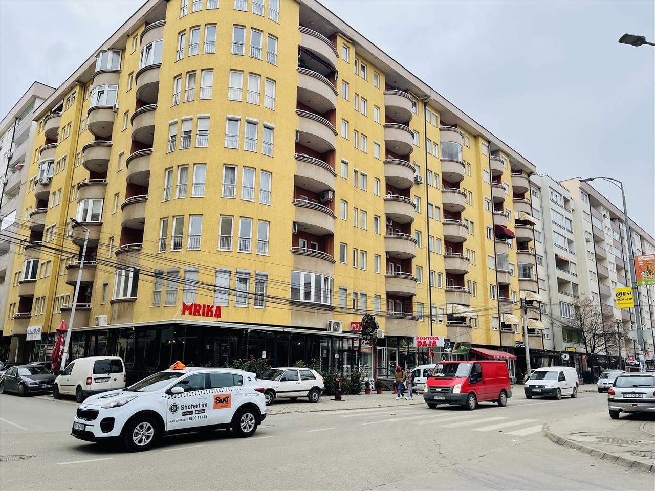 Ipet me qira banesa 2 dhomshe 73m2 kati 3 Fushe Kosove