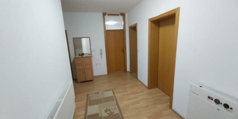 Banese-me-qera-afer-Kastratit (7)