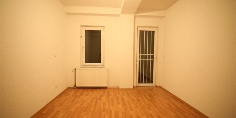 Shitet-Banesa-91-3m2-ne-Lagjen-Arberia (3)