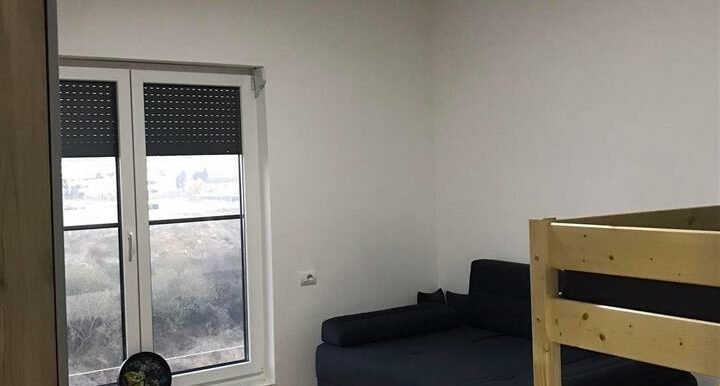 banesa-me-qera-mbrapa-qkuk-e-mobiluar (7)