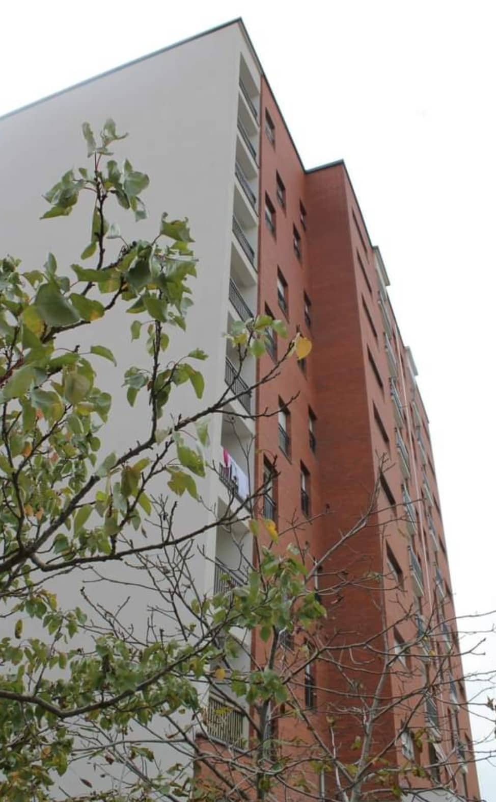 Shitet banesa 1 dhomëshe 32m2 kati 1 lagja e Spitalit